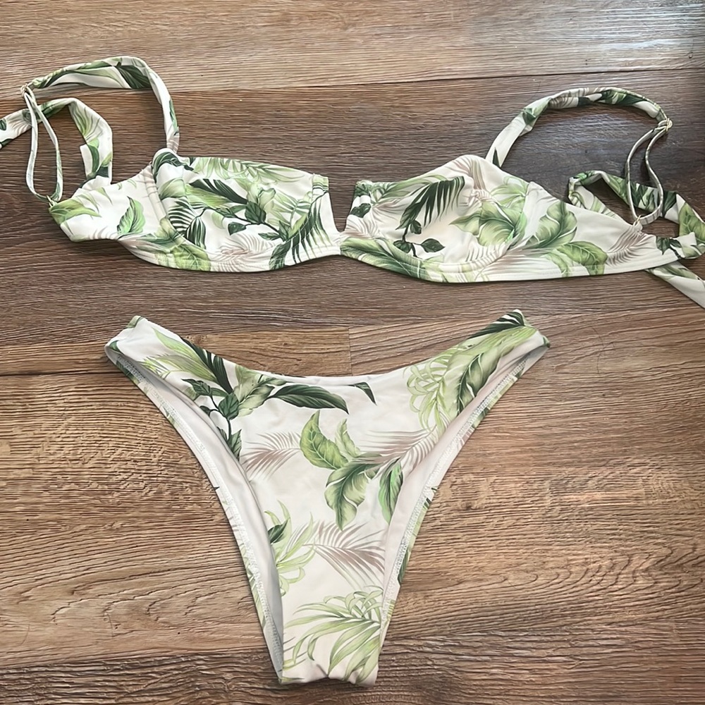 MONDAY SWIM SET BOTH SIZE SMALL